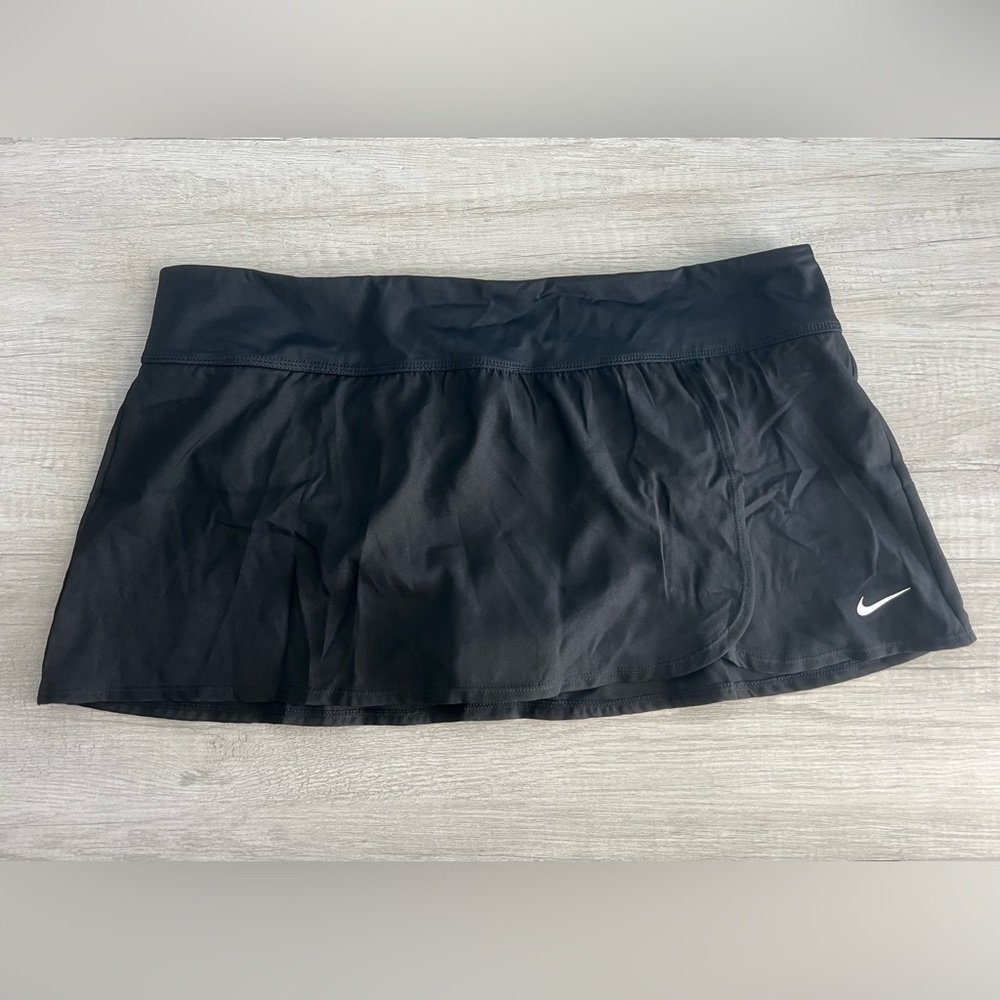 Nike Women’s Black Swim Boardskirt Size Large